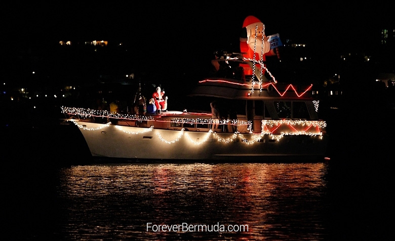 Boat-Parade-Hamilton-Harbour-Bermuda-December-10-2011-1-28 (6)