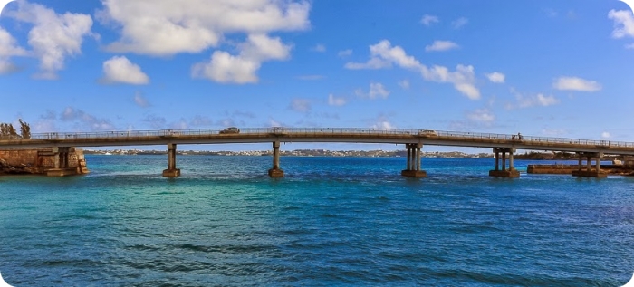 R Bermuda bridge photo
