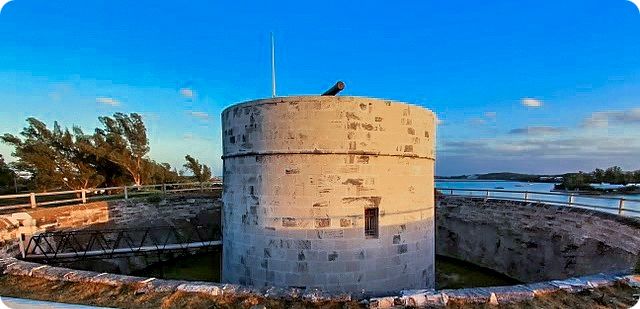 r Martello-Tower-Bermuda