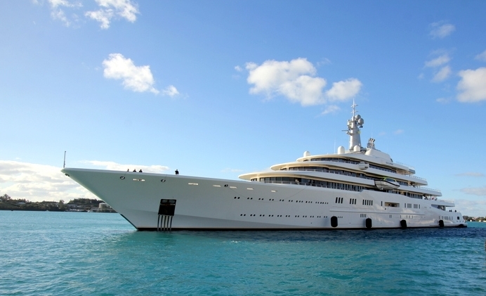 The-Motor-Yacht-Eclipse-Roman-Abramovich-St-Georges-Bermuda-January-29-2013-13