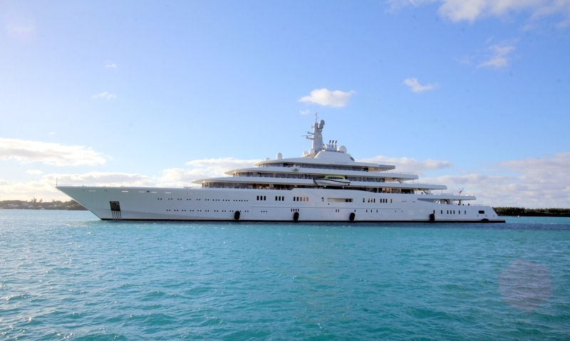 The-Motor-Yacht-Eclipse-Roman-Abramovich-St-Georges-Bermuda-January-29-2013-9 (1)