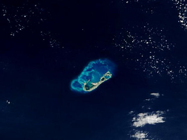 nasa-photo-bermuda-island-from-space-3