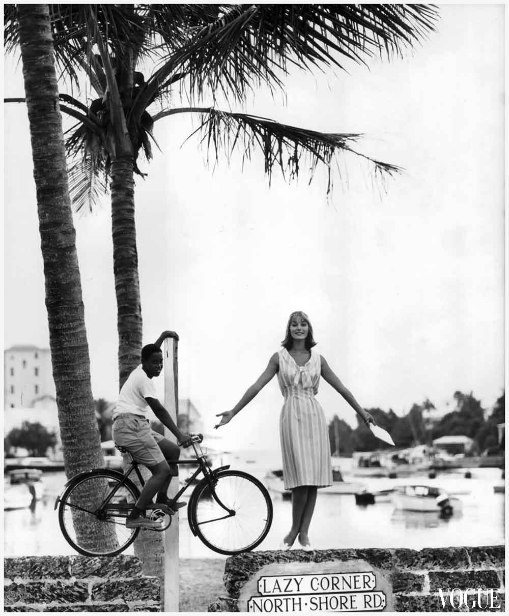 photo-eugc3a8ne-vernier-tania-mallet-in-the-inlet-of-flatts-village-bermuda-vogue-january-1961