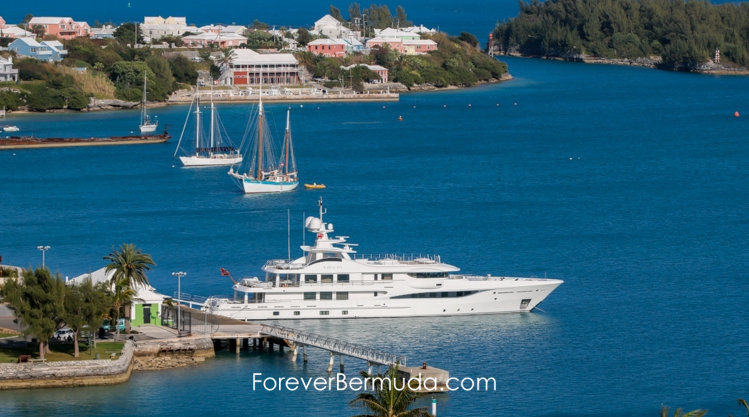 superyacht mega yacht Kamalaya in Bermuda dock