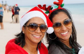 Photos: Christmas At Elbow Beach