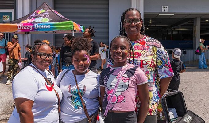 Photos: Bermuda Walls Art Event Held